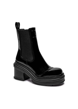 Armani Exchange Sztyblety na słupku ze sklepu Gomez Fashion Store w kategorii Botki - zdjęcie 184300986