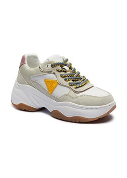 Guess Sneakersy HAPYY | z dodatkiem skóry ze sklepu Gomez Fashion Store w kategorii Buty sportowe damskie - zdjęcie 184303166