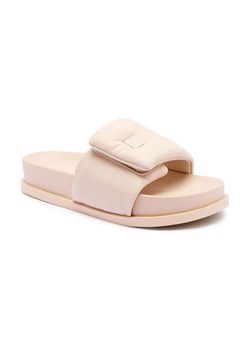 Armani Exchange Klapki ze sklepu Gomez Fashion Store w kategorii Klapki damskie - zdjęcie 184305389