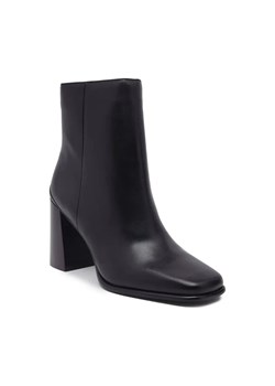 Guess Skórzane botki na słupku ze sklepu Gomez Fashion Store w kategorii Botki - zdjęcie 184305405