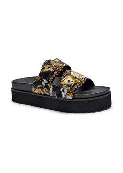 Versace Jeans Couture Klapki ARIZONA ze sklepu Gomez Fashion Store w kategorii Klapki damskie - zdjęcie 184307747