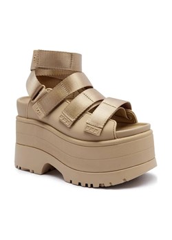 UGG Sandały 3w1 Goldenrise ze sklepu Gomez Fashion Store w kategorii Klapki damskie - zdjęcie 184308346