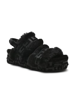 Guess Obuwie domowe ze sklepu Gomez Fashion Store w kategorii Kapcie damskie - zdjęcie 184309678