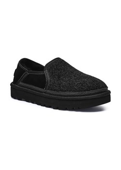 UGG Skórzane mule HAYDEN | z dodatkiem wełny ze sklepu Gomez Fashion Store w kategorii Kapcie męskie - zdjęcie 184311169