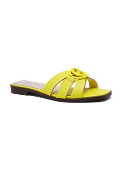 Guess Skórzane klapki ze sklepu Gomez Fashion Store w kategorii Klapki damskie - zdjęcie 184311376