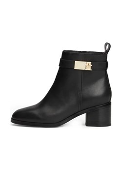 Tommy Hilfiger Skórzane botki ze sklepu Gomez Fashion Store w kategorii Botki - zdjęcie 184311628