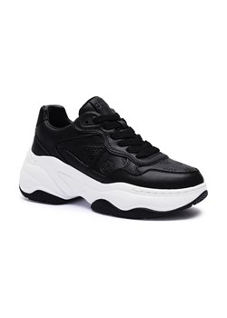 Guess Sneakersy HAPYY ze sklepu Gomez Fashion Store w kategorii Buty sportowe damskie - zdjęcie 184312859