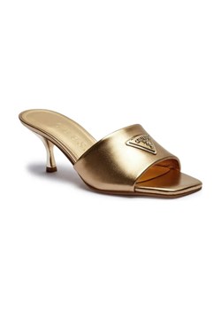 Guess Klapki MERLOA ze sklepu Gomez Fashion Store w kategorii Klapki damskie - zdjęcie 184313096