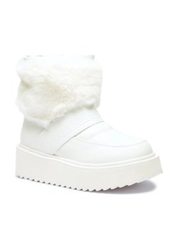 Love Moschino Śniegowce Platform60 ze sklepu Gomez Fashion Store w kategorii Śniegowce damskie - zdjęcie 184314045