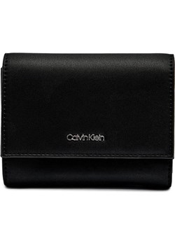 Calvin Klein Portfel ze sklepu Gomez Fashion Store w kategorii Portfele damskie - zdjęcie 184318859