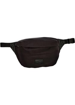 Calvin Klein Jeans Saszetka nerka METRO ze sklepu Gomez Fashion Store w kategorii Nerki - zdjęcie 184320645