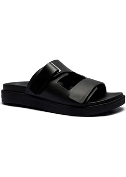 Calvin Klein Skórzane klapki ze sklepu Gomez Fashion Store w kategorii Klapki damskie - zdjęcie 184320746