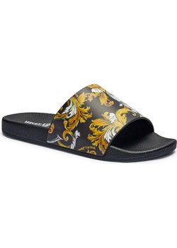 Versace Jeans Couture Klapki SHELLY ze sklepu Gomez Fashion Store w kategorii Klapki damskie - zdjęcie 184321179