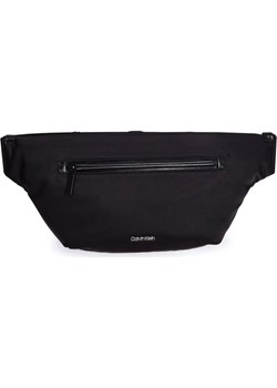 Calvin Klein Saszetka nerka EASE ze sklepu Gomez Fashion Store w kategorii Nerki - zdjęcie 184321667