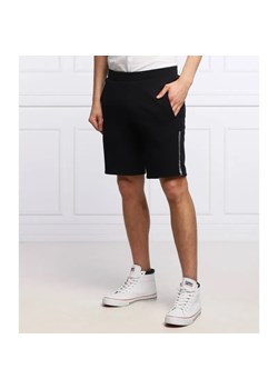 Armani Exchange Szorty | Regular Fit ze sklepu Gomez Fashion Store w kategorii Spodenki męskie - zdjęcie 184323908