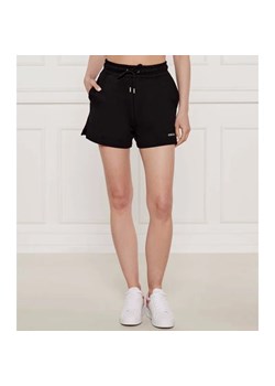 Guess Jeans Szorty EMBRO | Regular Fit ze sklepu Gomez Fashion Store w kategorii Szorty - zdjęcie 184324415