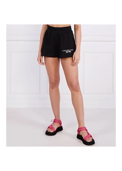 Calvin Klein Jeans Szorty | Regular Fit ze sklepu Gomez Fashion Store w kategorii Szorty - zdjęcie 184324928