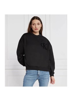 Calvin Klein Jeans Bluza CHENILLE CK CREWNECK | Regular Fit ze sklepu Gomez Fashion Store w kategorii Bluzy damskie - zdjęcie 184331887