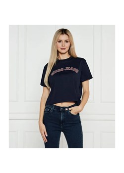 Guess Jeans T-shirt COLLEGIATE | Cropped Fit ze sklepu Gomez Fashion Store w kategorii Bluzki damskie - zdjęcie 184334899