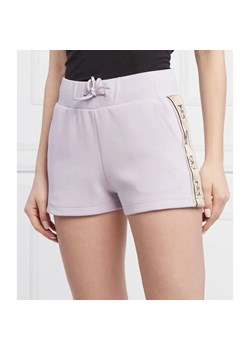 GUESS ACTIVE Szorty BRITNEY | Regular Fit ze sklepu Gomez Fashion Store w kategorii Szorty - zdjęcie 184341746