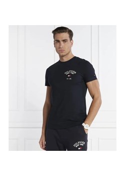 Tommy Hilfiger T-shirt ARCH VARSITY | Slim Fit ze sklepu Gomez Fashion Store w kategorii T-shirty męskie - zdjęcie 184343866