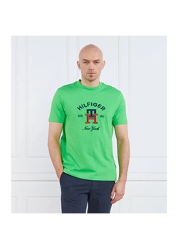 Tommy Hilfiger T-shirt CURVED MONOGRAM | Regular Fit ze sklepu Gomez Fashion Store w kategorii T-shirty męskie - zdjęcie 184344345