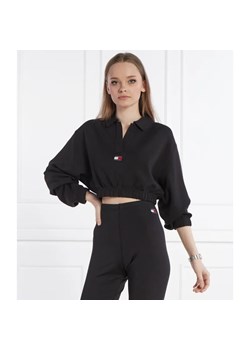 Tommy Jeans Bluza TJW SPR CRP DRAPEY BADGE POLO | Cropped Fit ze sklepu Gomez Fashion Store w kategorii Bluzy damskie - zdjęcie 184345857