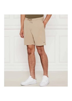 Tommy Hilfiger Szorty | Regular Fit ze sklepu Gomez Fashion Store w kategorii Spodenki męskie - zdjęcie 184348555