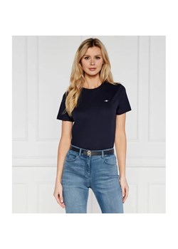 Gant T-shirt REG SHIELD | Regular Fit ze sklepu Gomez Fashion Store w kategorii Bluzki damskie - zdjęcie 184348929