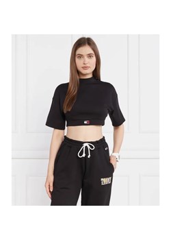 Tommy Jeans T-shirt TJW SP CRP XS BADGE MOCK NECK | Cropped Fit ze sklepu Gomez Fashion Store w kategorii Bluzki damskie - zdjęcie 184350716