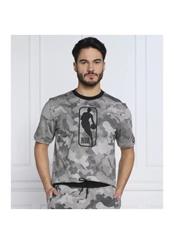 BOSS ORANGE T-shirt BOSS x NBA Camo | Regular Fit ze sklepu Gomez Fashion Store w kategorii T-shirty męskie - zdjęcie 184352038