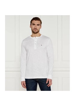 Tommy Hilfiger Longsleeve HENLEY | Regular Fit ze sklepu Gomez Fashion Store w kategorii T-shirty męskie - zdjęcie 184354455