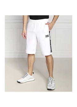 EA7 Szorty | Regular Fit ze sklepu Gomez Fashion Store w kategorii Spodenki męskie - zdjęcie 184355077
