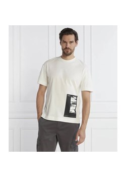 Calvin Klein T-shirt HORIZON PRINT | Regular Fit ze sklepu Gomez Fashion Store w kategorii T-shirty męskie - zdjęcie 184356278