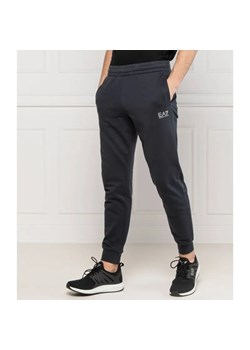 EA7 Spodnie dresowe | Regular Fit ze sklepu Gomez Fashion Store w kategorii Spodnie męskie - zdjęcie 184504076