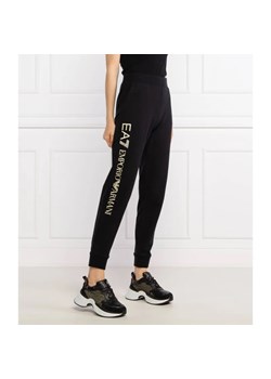 EA7 Spodnie dresowe | Regular Fit ze sklepu Gomez Fashion Store w kategorii Spodnie damskie - zdjęcie 184504265