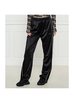 HUGO Spodnie dresowe Neannet | flare fit ze sklepu Gomez Fashion Store w kategorii Spodnie damskie - zdjęcie 184504955