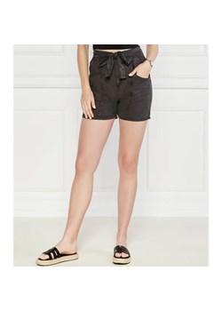 Pepe Jeans London Szorty | Regular Fit ze sklepu Gomez Fashion Store w kategorii Szorty - zdjęcie 184504967