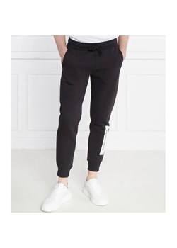 Calvin Klein Jeans Spodnie dresowe | Regular Fit ze sklepu Gomez Fashion Store w kategorii Spodnie męskie - zdjęcie 184505428