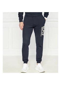 EA7 Spodnie dresowe | Regular Fit ze sklepu Gomez Fashion Store w kategorii Spodnie męskie - zdjęcie 184505856