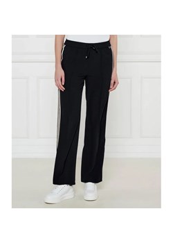 Marc Cain Spodnie WASHINGTON | flare fit | regular waist ze sklepu Gomez Fashion Store w kategorii Spodnie damskie - zdjęcie 184506106