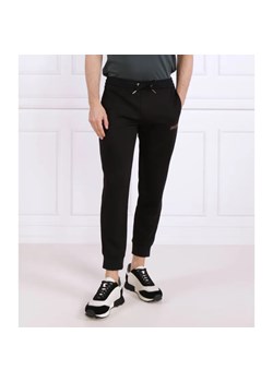 Armani Exchange Spodnie dresowe | Regular Fit ze sklepu Gomez Fashion Store w kategorii Spodnie męskie - zdjęcie 184506968