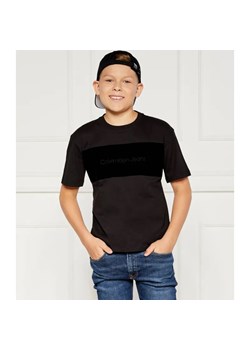Calvin Klein Jeans T-shirt | Regular Fit ze sklepu Gomez Fashion Store w kategorii T-shirty chłopięce - zdjęcie 184507548