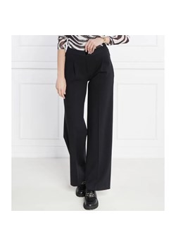 Marc Cain Spodnie | flare fit | high waist ze sklepu Gomez Fashion Store w kategorii Spodnie damskie - zdjęcie 184508238