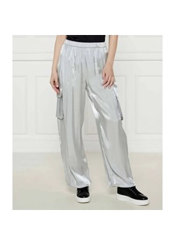 Armani Exchange Satynowe spodnie cargo | Loose fit ze sklepu Gomez Fashion Store w kategorii Spodnie damskie - zdjęcie 184508295