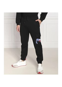 HUGO Spodnie dresowe Dobcat | Regular Fit ze sklepu Gomez Fashion Store w kategorii Spodnie męskie - zdjęcie 184508328