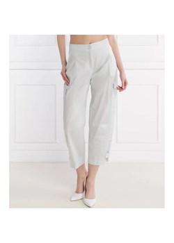 Marc Cain Spodnie cargo WELS | Regular Fit ze sklepu Gomez Fashion Store w kategorii Spodnie damskie - zdjęcie 184508657