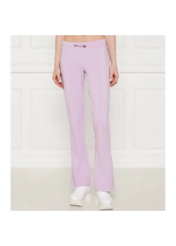 Juicy Couture Spodnie dresowe | flare fit | low rise ze sklepu Gomez Fashion Store w kategorii Spodnie damskie - zdjęcie 184508936