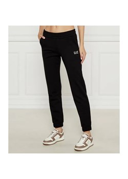 EA7 Spodnie | Regular Fit ze sklepu Gomez Fashion Store w kategorii Spodnie damskie - zdjęcie 184509425