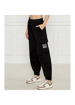 EA7 Spodnie cargo | Regular Fit ze sklepu Gomez Fashion Store w kategorii Spodnie damskie - zdjęcie 184510298